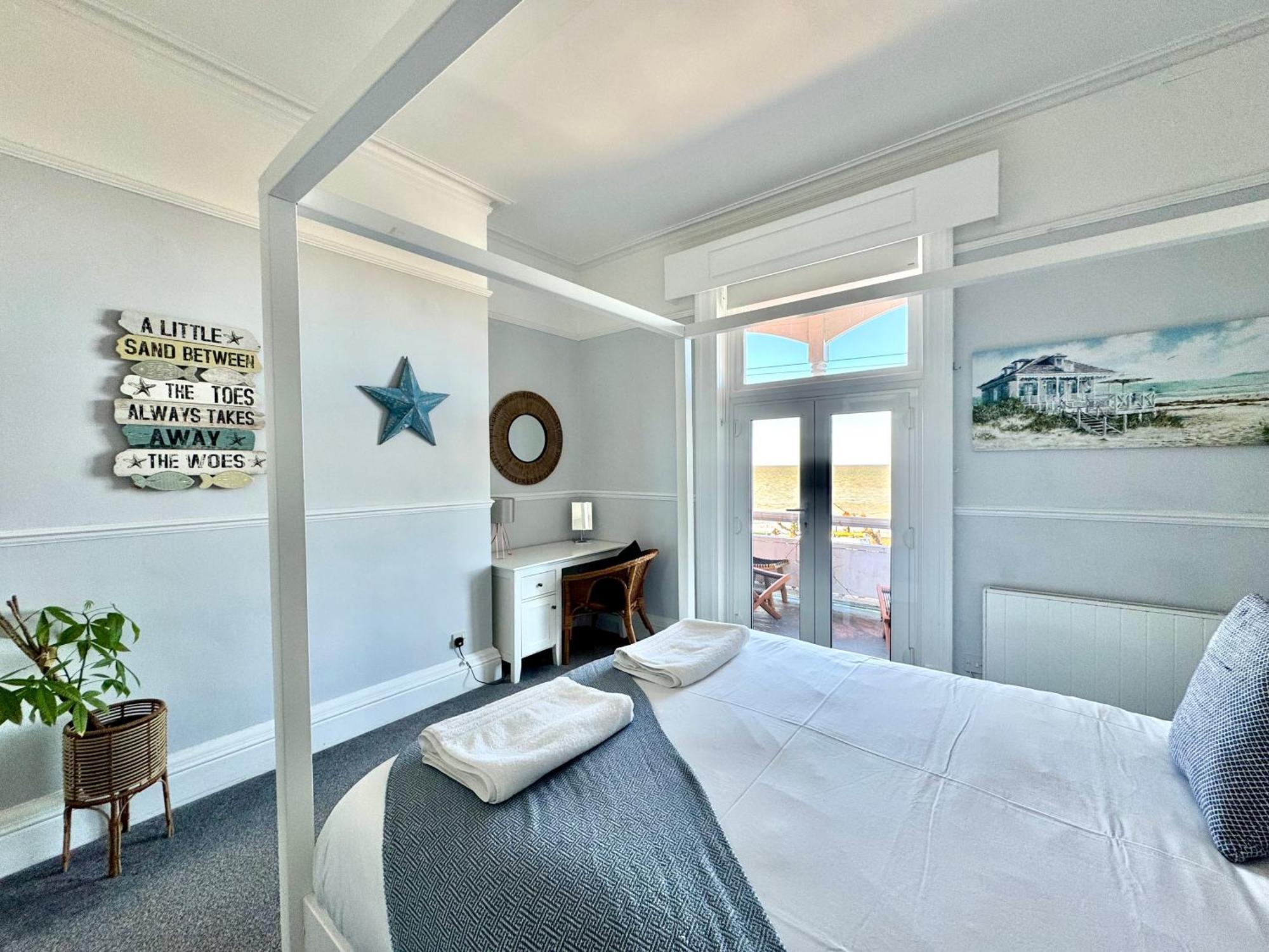 A View Of The Bay- Panoramic Sea Views- Sleeps 4 Apartment Westgate-on-Sea Exterior photo